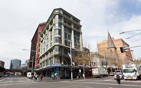 790 On George Backpackers